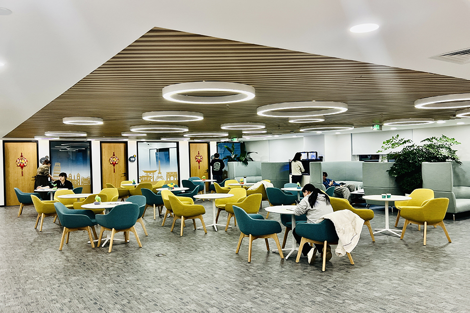 北京新东方欧亚教育_学校环境