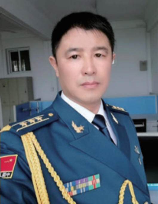 广东砺剑少年教育_梁校长