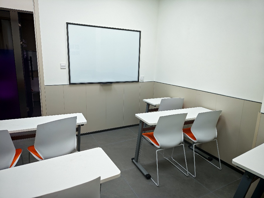 天津锐满分学习中心_班课教室