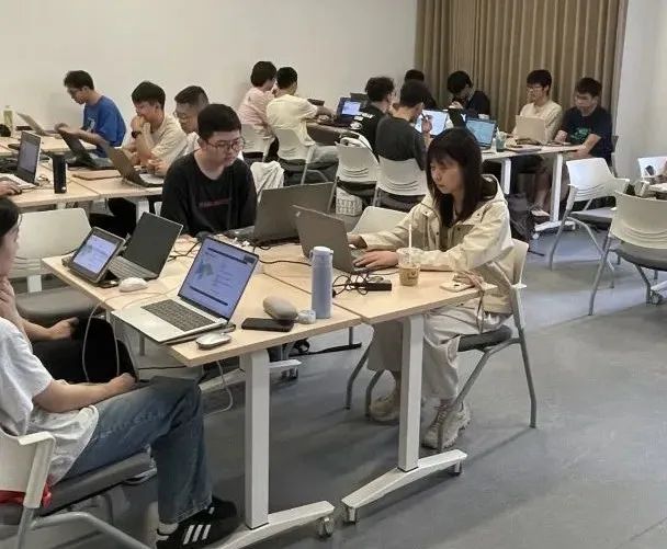 上海奉贤区资质齐全AIGC大模型人工智能培训